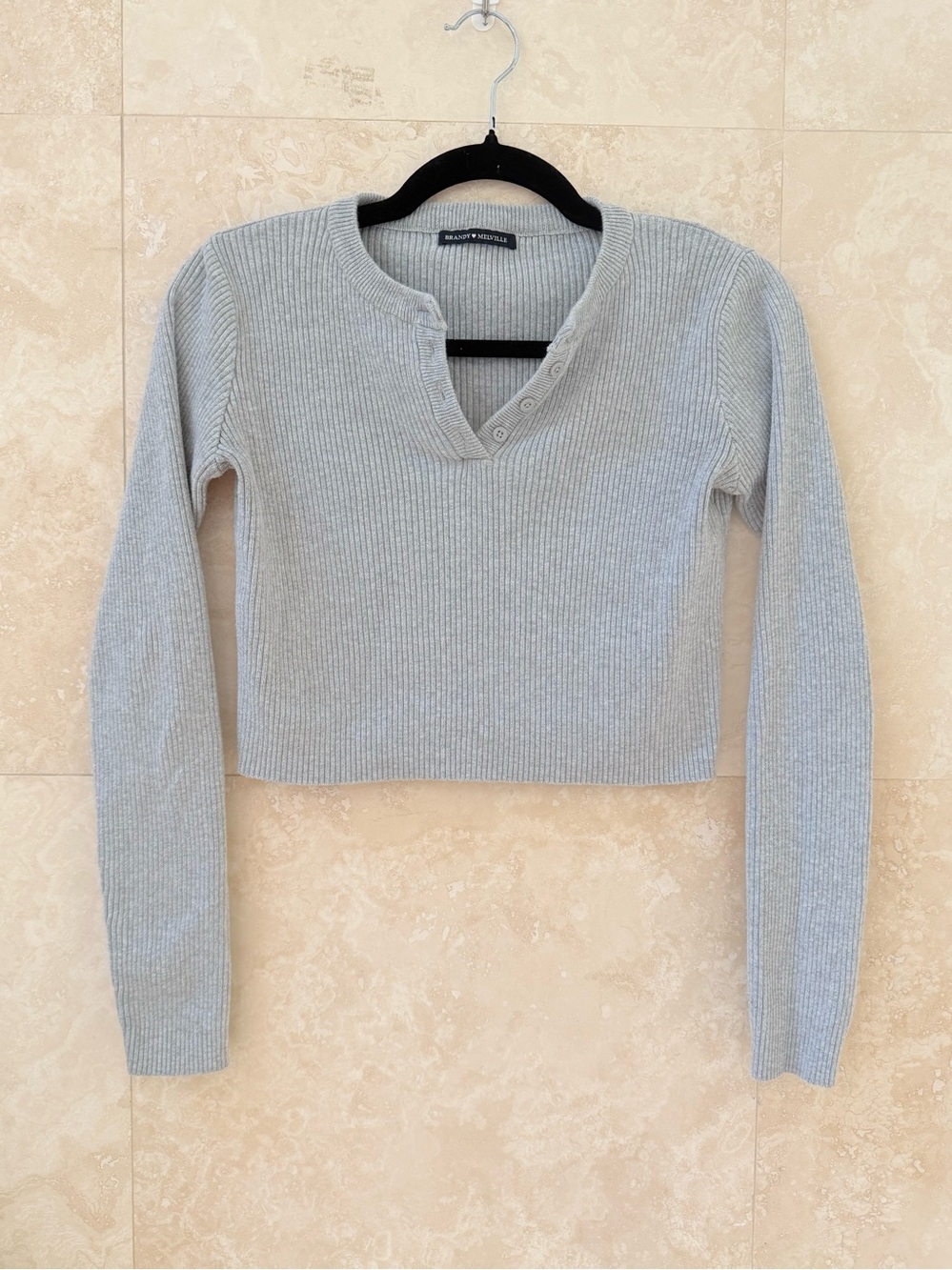Brandy Melville Gray Ribbed Long Sleeve Cropped Henley Top OS EUC